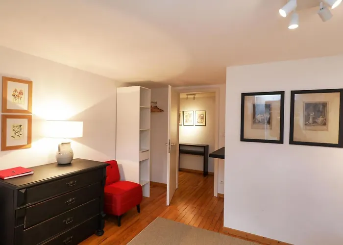 沃邦科尔马尔公寓 * 科尔马